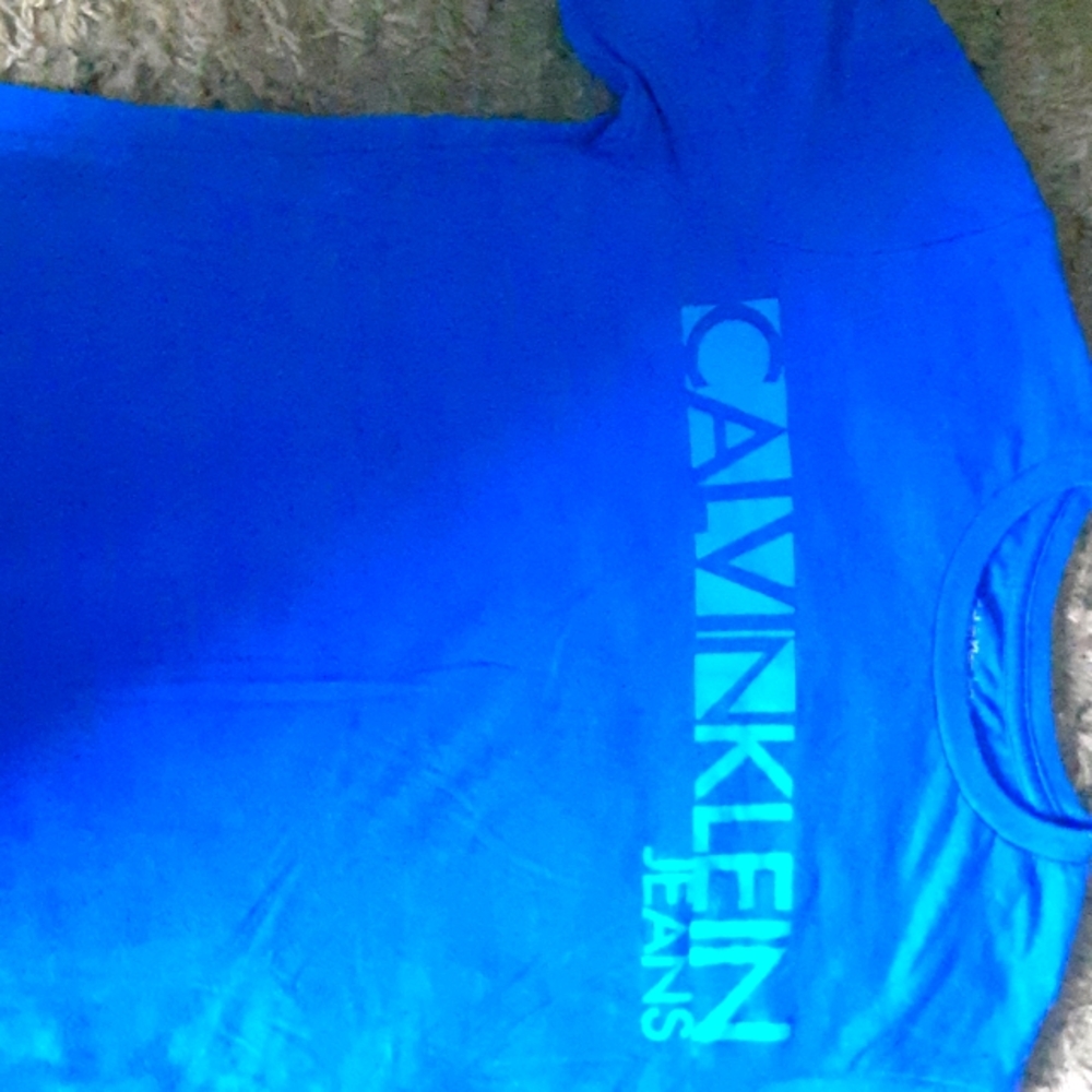 Calvin klein tee shirt, children's size 10/12